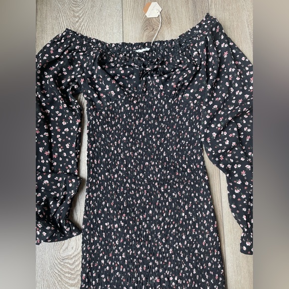 Pink Blush Maternity Long Sleeve Floral Smocked Dress - Picture 4 of 7